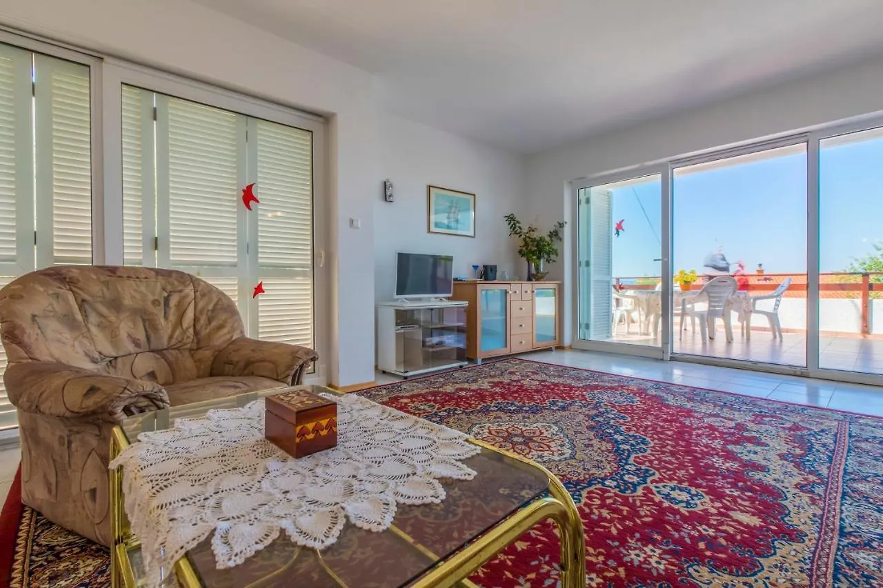 Apartments In Dramalj 41530