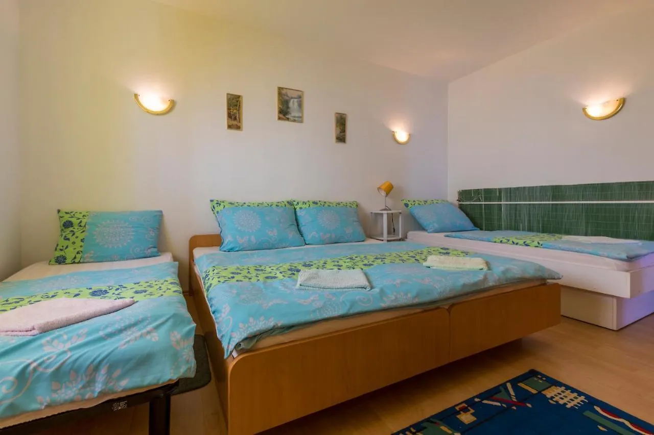 Apartments In Dramalj 41530