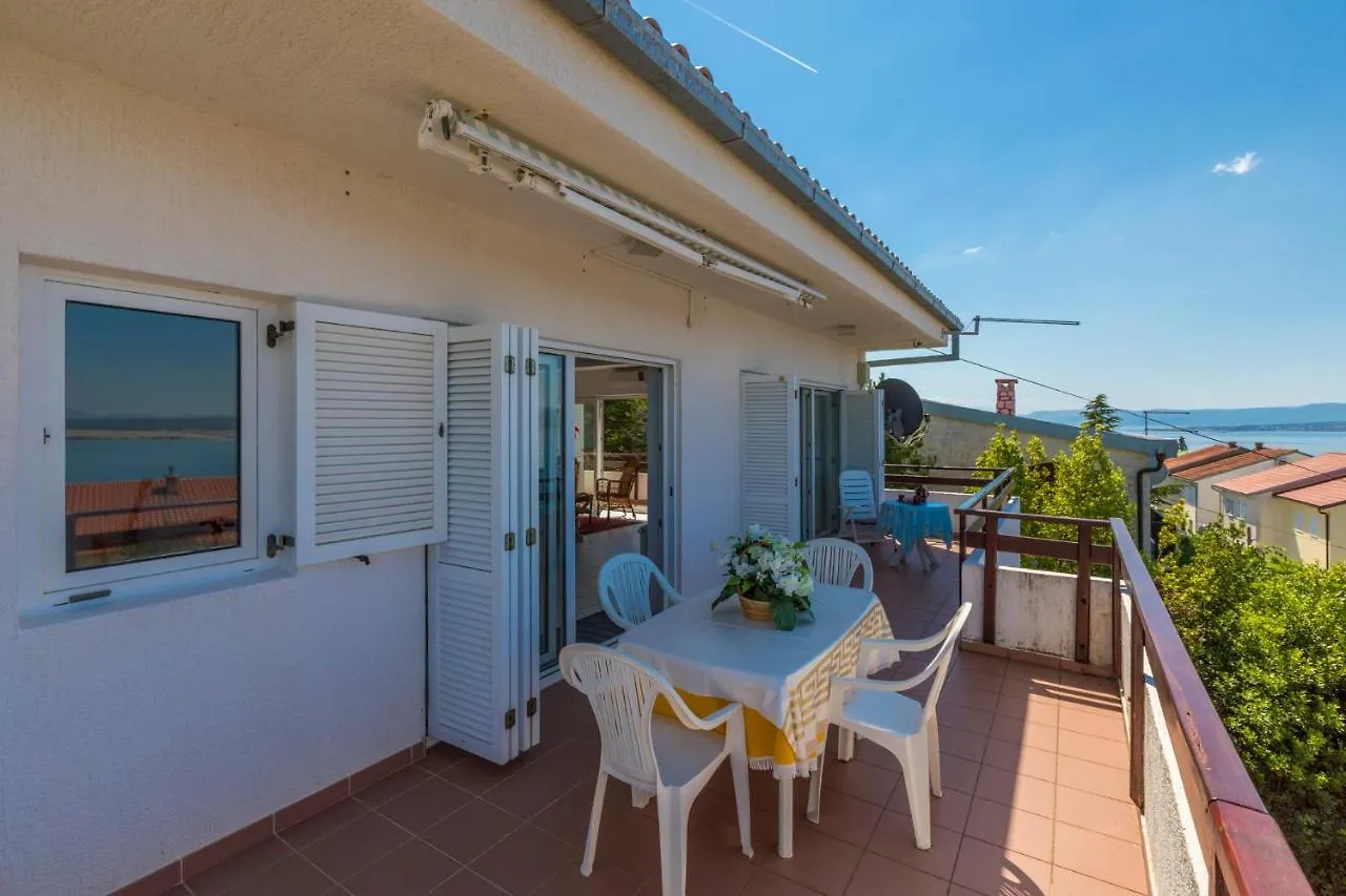 Apartments In Dramalj 41530