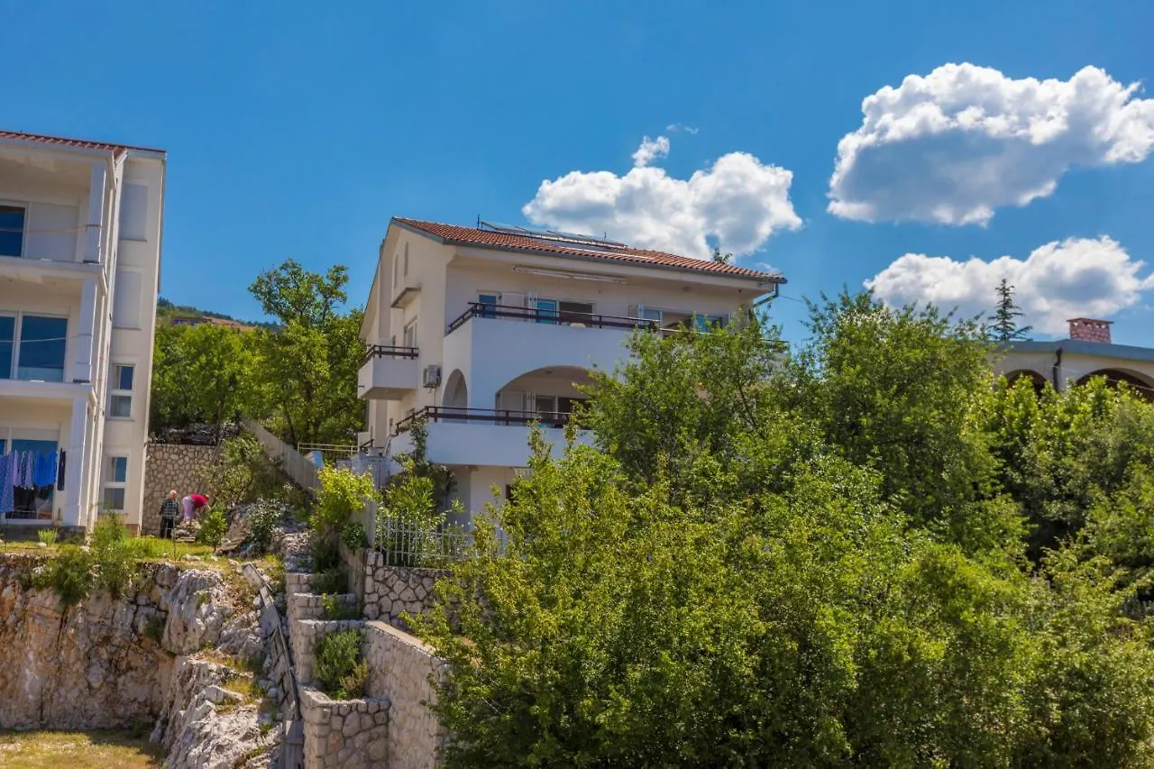 Apartments In Dramalj 41530